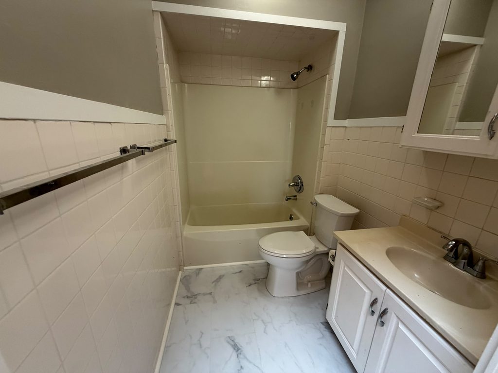 240 1/2 Main Decatur renovated bathroom